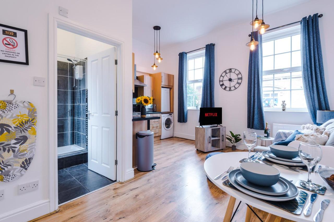 Bright 1-Bed Apartment In Chester By 53 Degrees Property, Ideal For Professionals & Couples, Great Location - Sleeps 4 Kültér fotó
