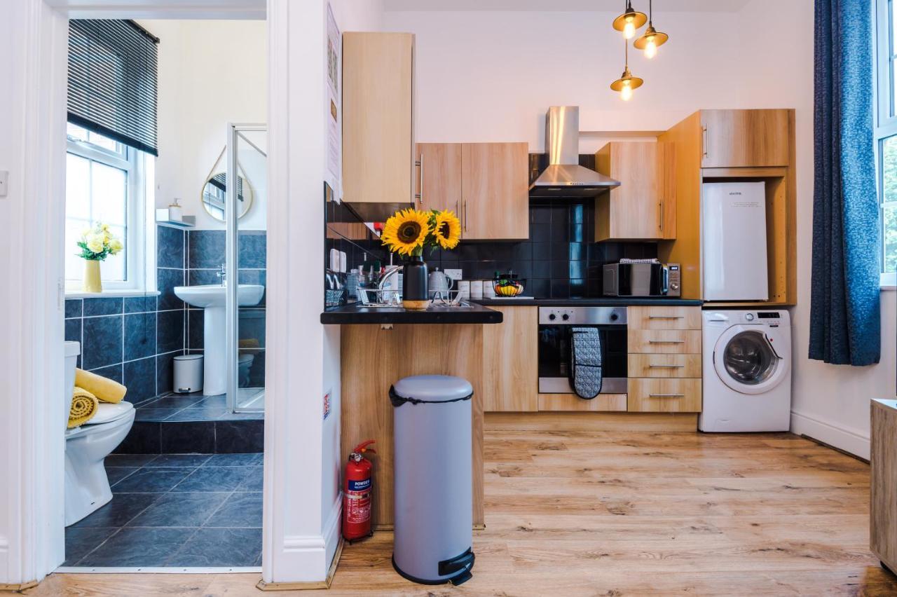 Bright 1-Bed Apartment In Chester By 53 Degrees Property, Ideal For Professionals & Couples, Great Location - Sleeps 4 Kültér fotó